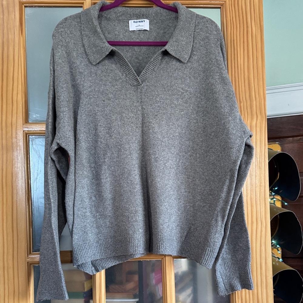 Old Navy Heather Gray V-Neck Pullover